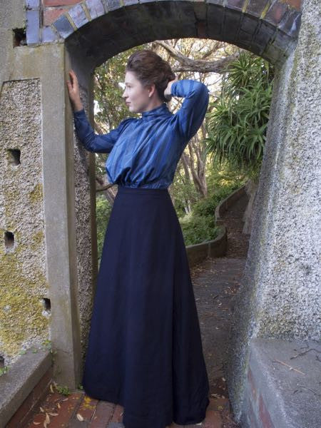 Fantail Skirt: Historical