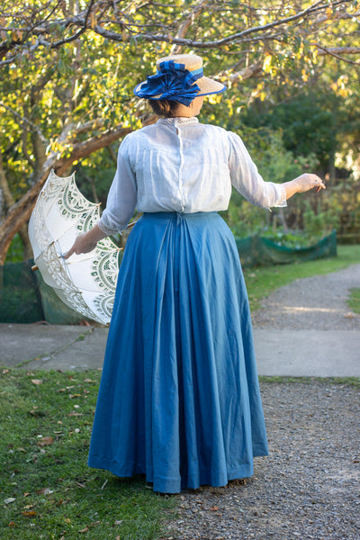 Fantail Skirt: Historical + Modern