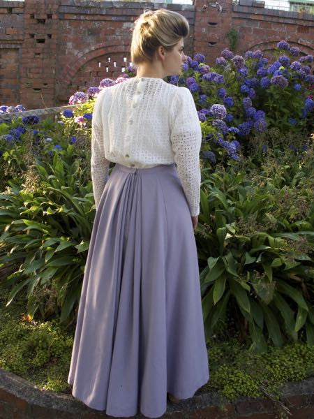 Fantail Skirt: Historical
