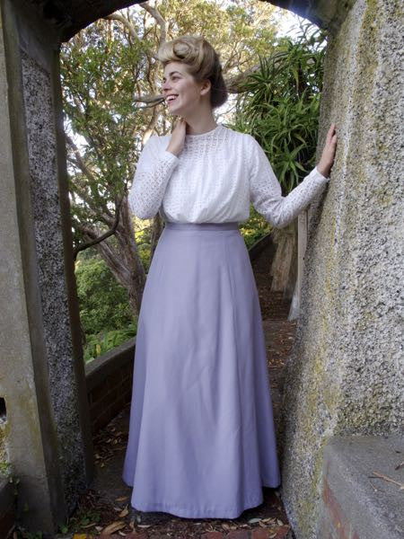 Fantail Skirt: Historical