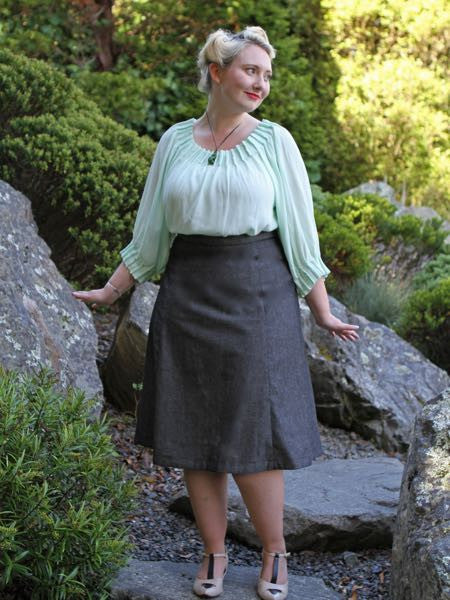 Fantail Skirt: Modern