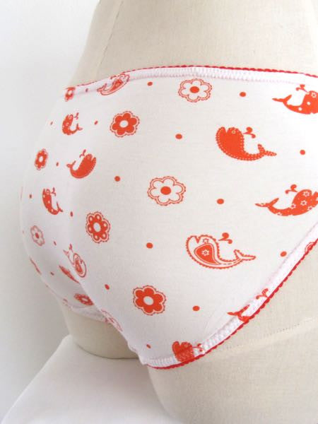 Wonder Unders: Knickers / Singlet Camisole / Slip